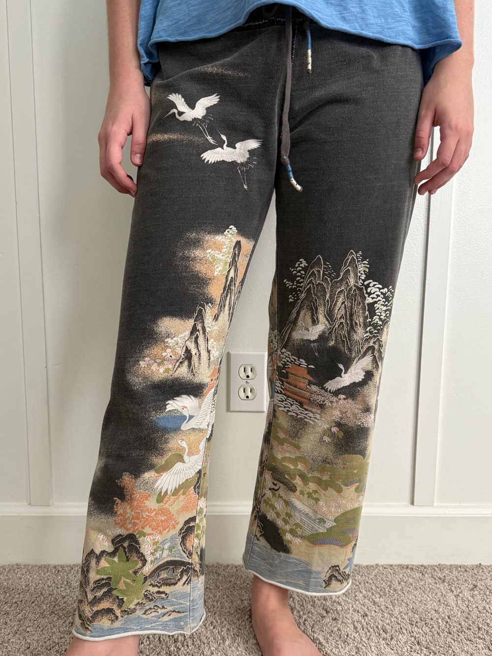 Y2K GRAIL LUCKY BRAND RARE VINTAGE ASIAN CRANE TATTOO PRINT LOW RISE CAPRI